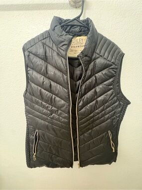 Ashley By 26 International Black Quilted Lightweight Vest